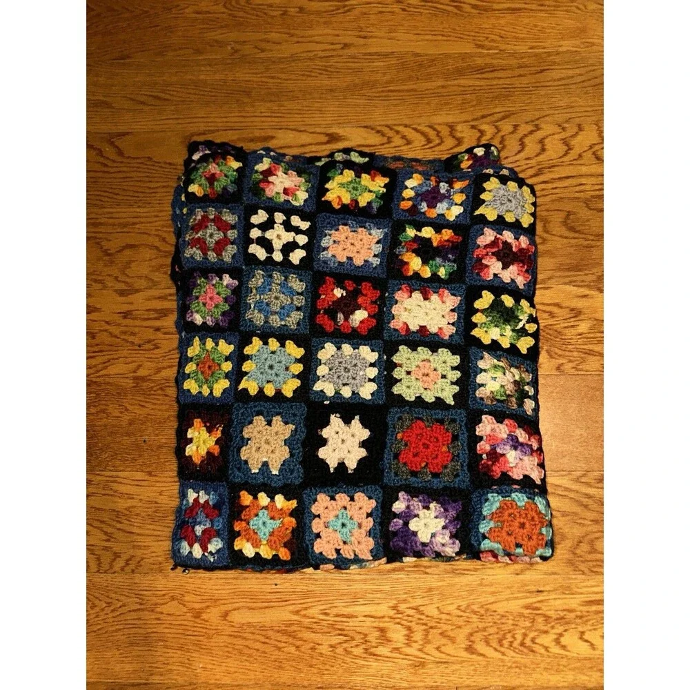 Handmade size 66x41